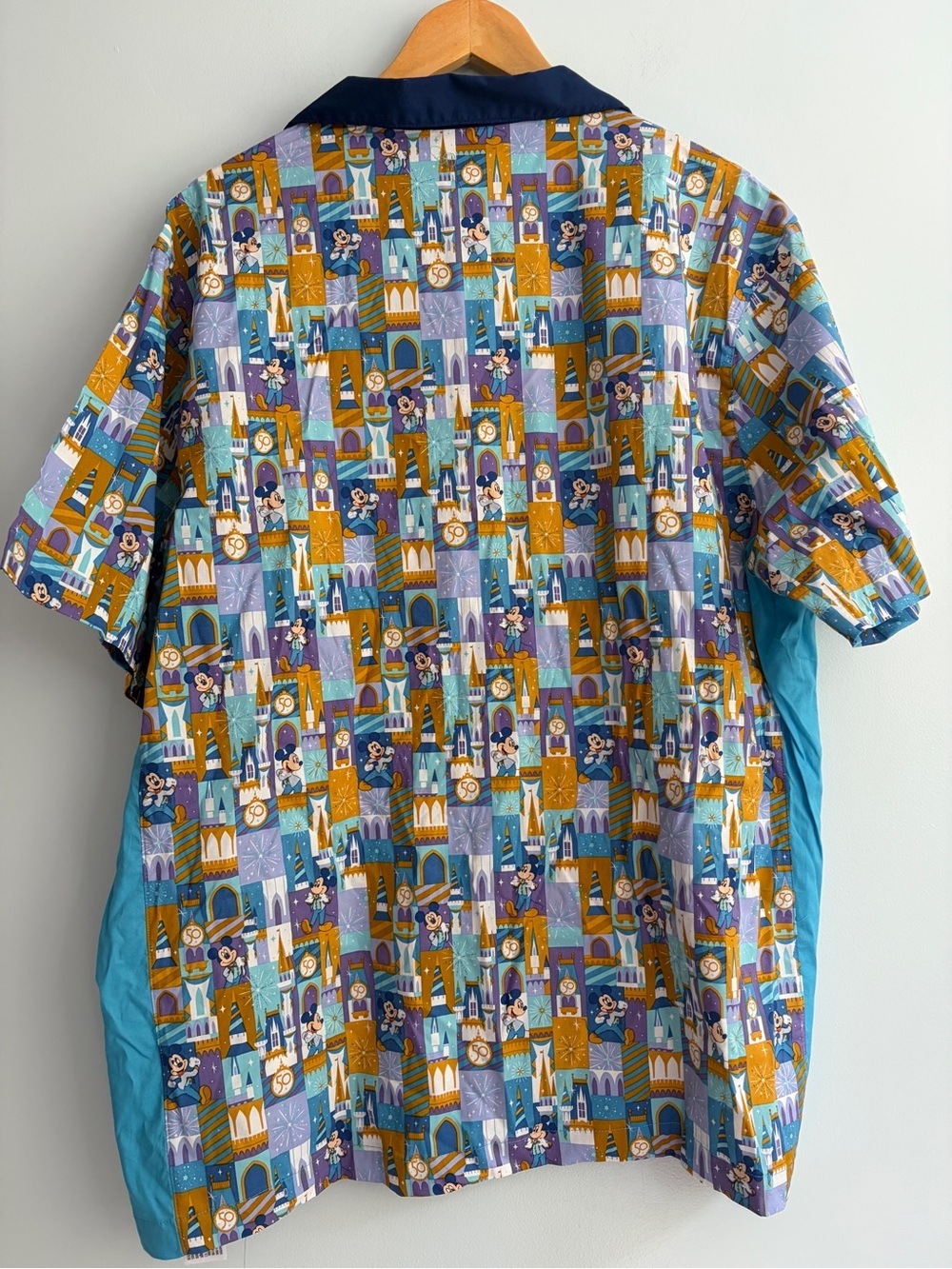NWT Walt Disney World 50th Anniversary Retro Button Camp Shirt Size X Large - Picture 7 of 12